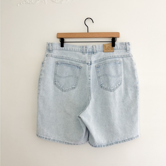 Vintage Light Wash Lee Shorts - Picture 4 of 4